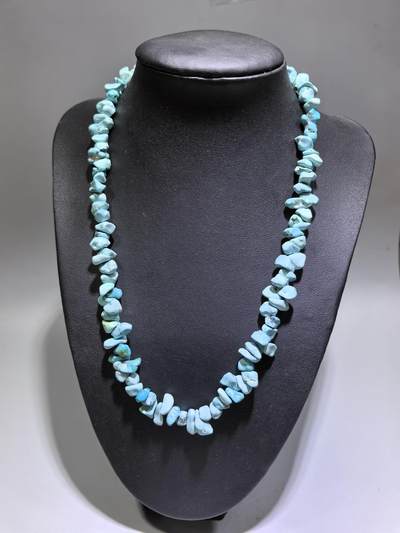 纯天然原矿绿松石随型项链锁骨链女款，佩戴即变色，高瓷高蓝，清新素雅，无优化。克重：49.2g