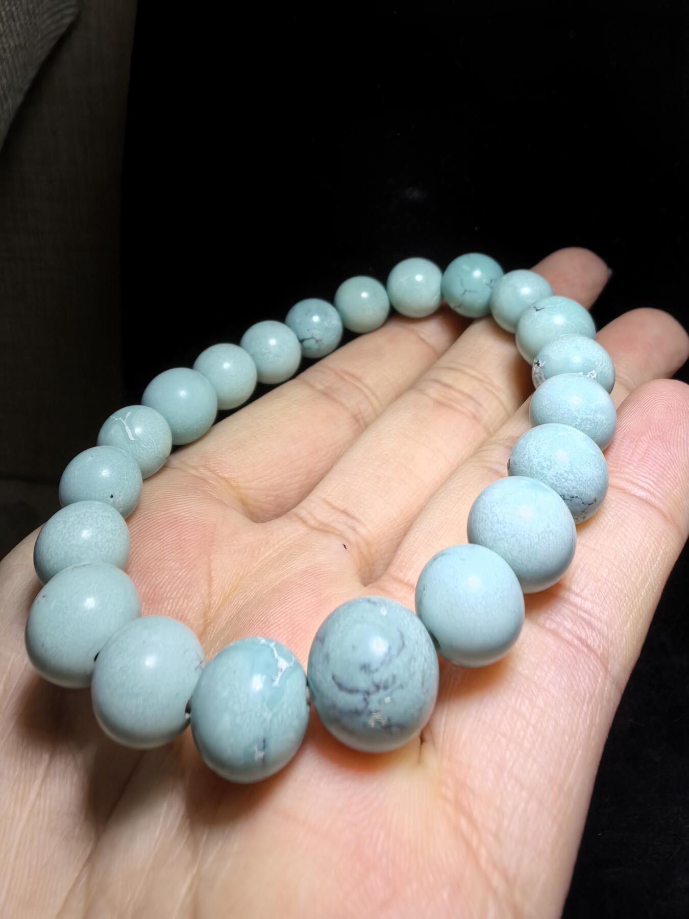 原矿绿松石手串佛珠男女款，清新素雅，可见天然铁线，珠体不规则，1.1cm-0.9cm克重：22.8g