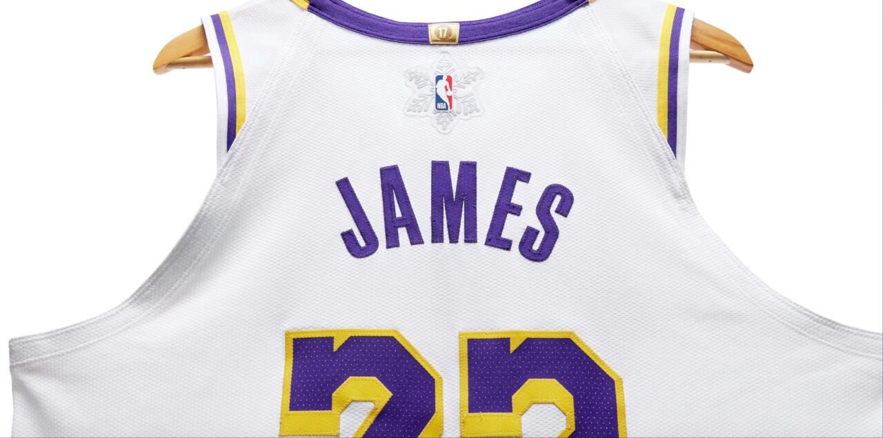 一片雪花曝光Topps全新篮球系列