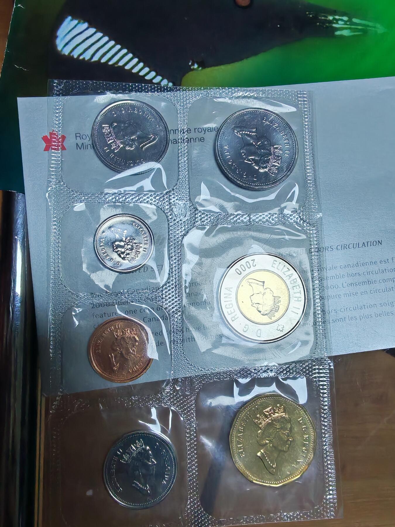 加拿大2000年W版