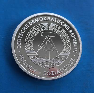 东德1979 年爱因斯坦诞辰百年精制纪念章