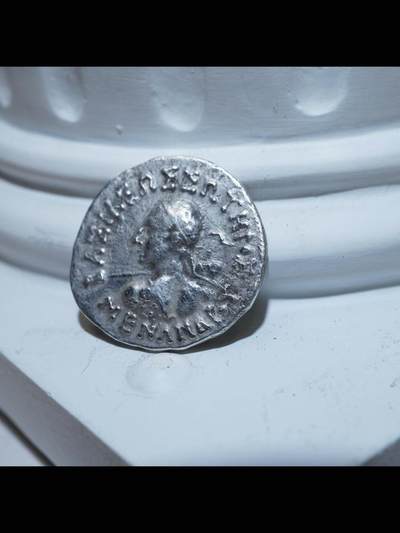 米南德一世银币