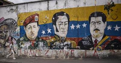 严重缩水的1998年100玻利瓦尔硬币--照见委内瑞拉两任大统领的荒唐