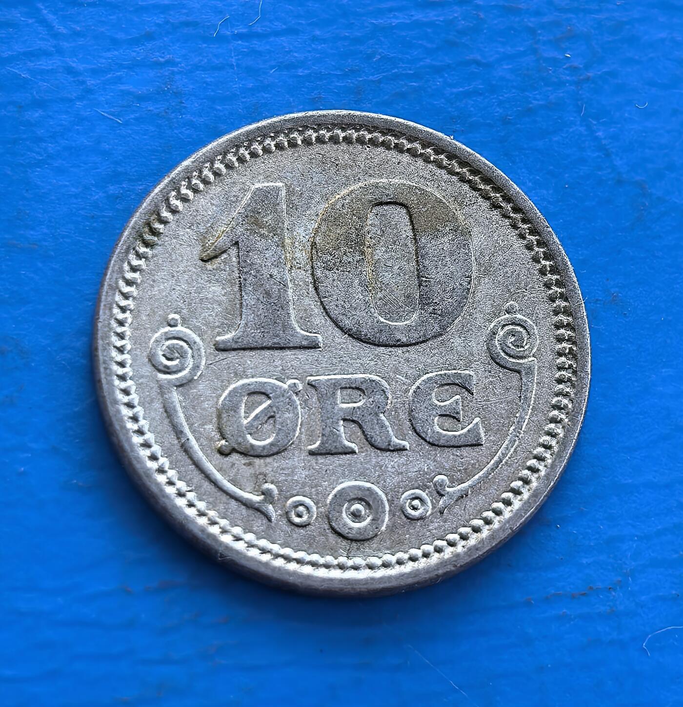 稀少丹麦1915 年 10 欧尔银币