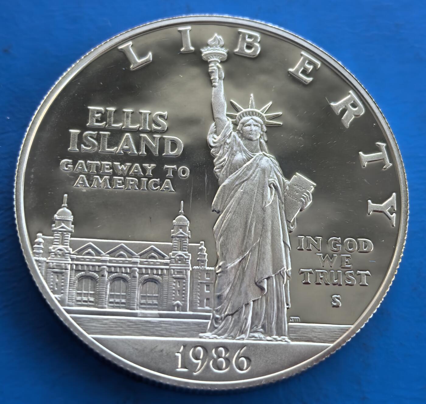 美国1986 年自由女神像百年精制银币带原盒