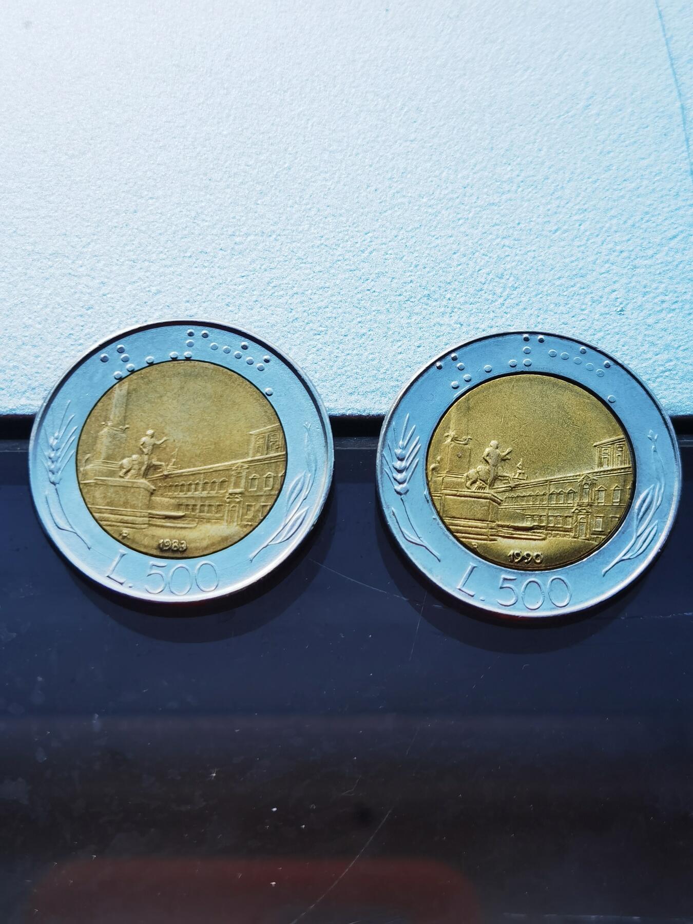 好奇，在《速度与激情.特别行动》里，巨石强森和杰森.斯坦森捕捉科学家时，买报纸的币是哪一枚？