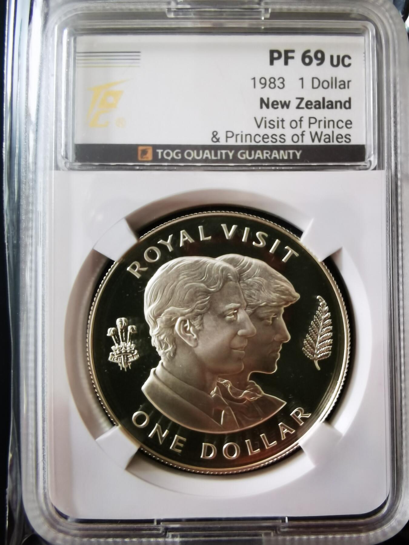 两枚新西兰纪念币