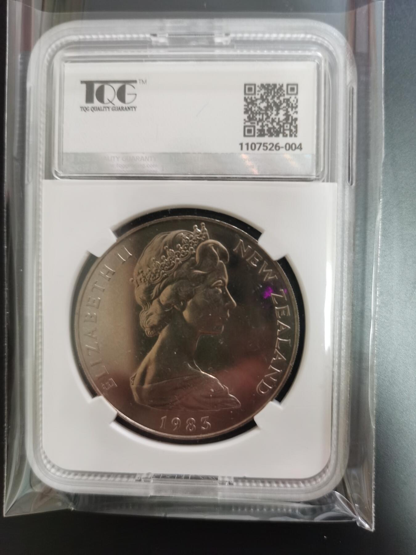 两枚新西兰纪念币