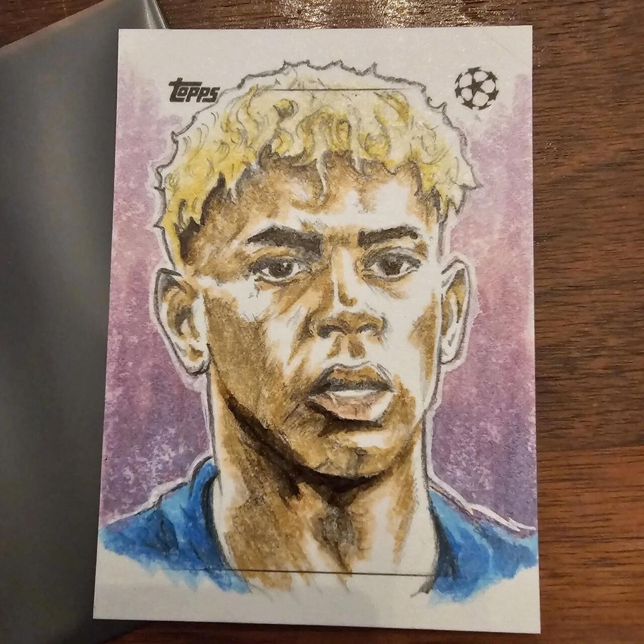 梅西金框手绘卡选图公布！25/26 TOPPS UCC欧战多款卡种选图亮相