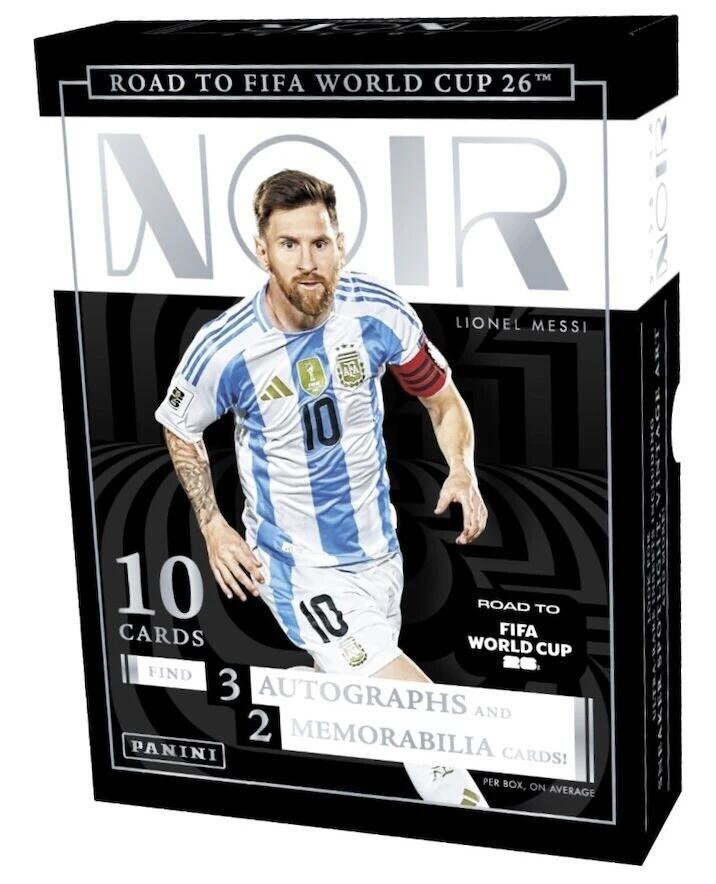 2025-26帕尼尼 Noir 国际足联世界杯足球卡