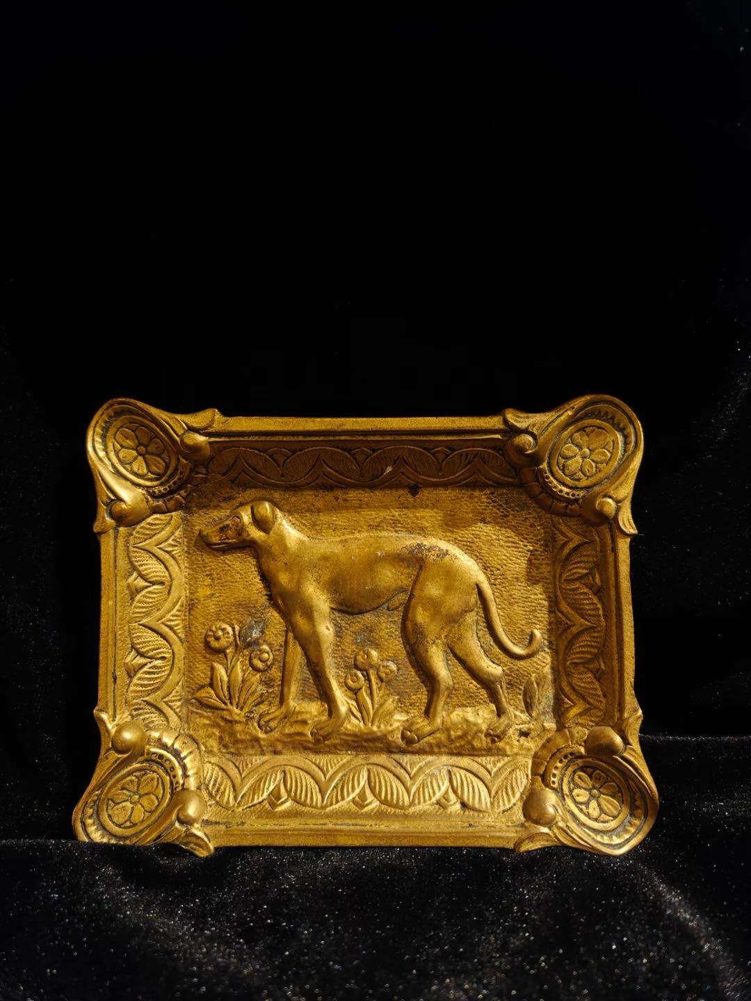 19世纪灵缇犬纹黄铜装饰盆