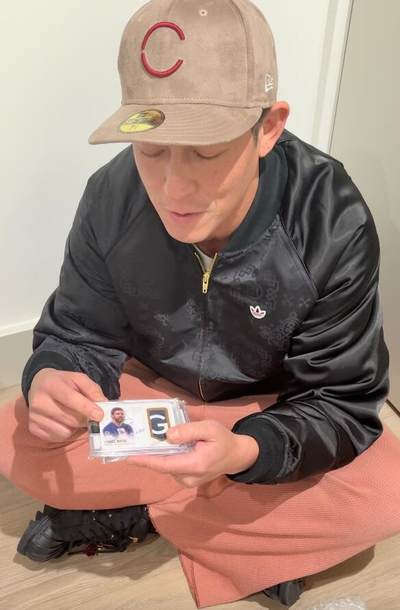 「陈冠希」拿下梅西1 of 1亲签球星卡