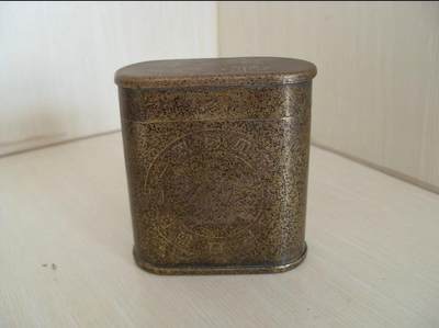 铜茶叶盒一个！！