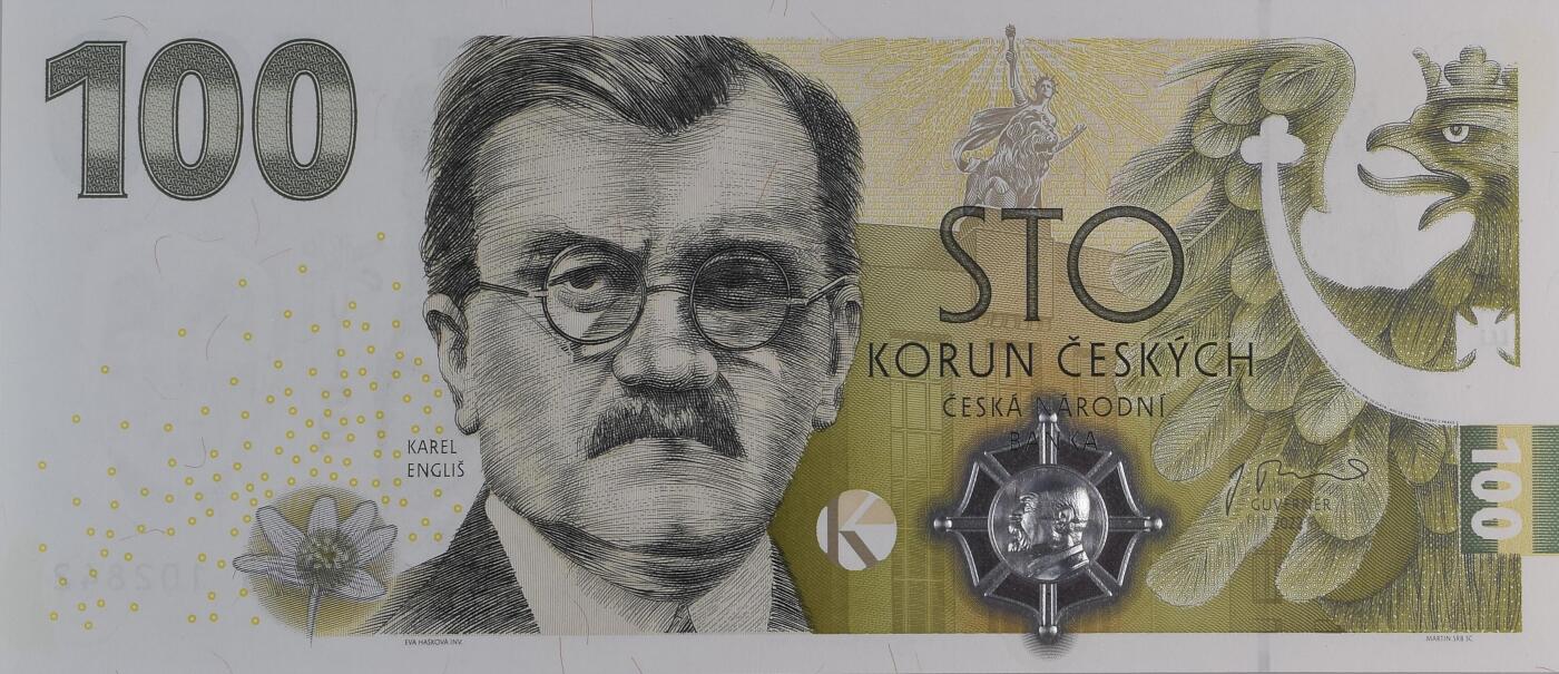 集齐一套怎么也得半个W吧