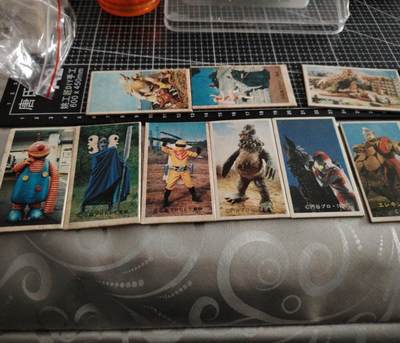 古早卡片，非食品卡，奥特曼打小怪兽