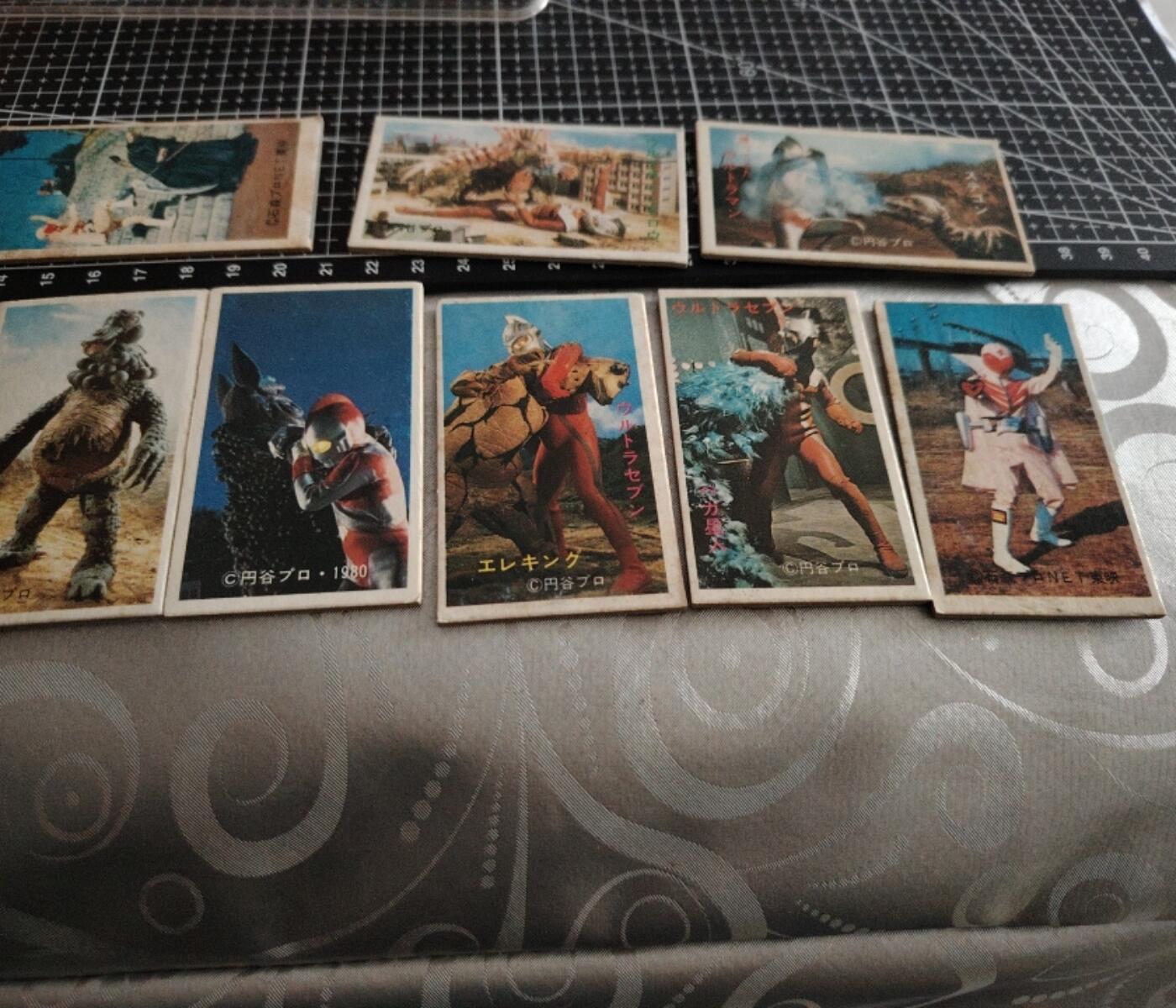 古早卡片，非食品卡，奥特曼打小怪兽