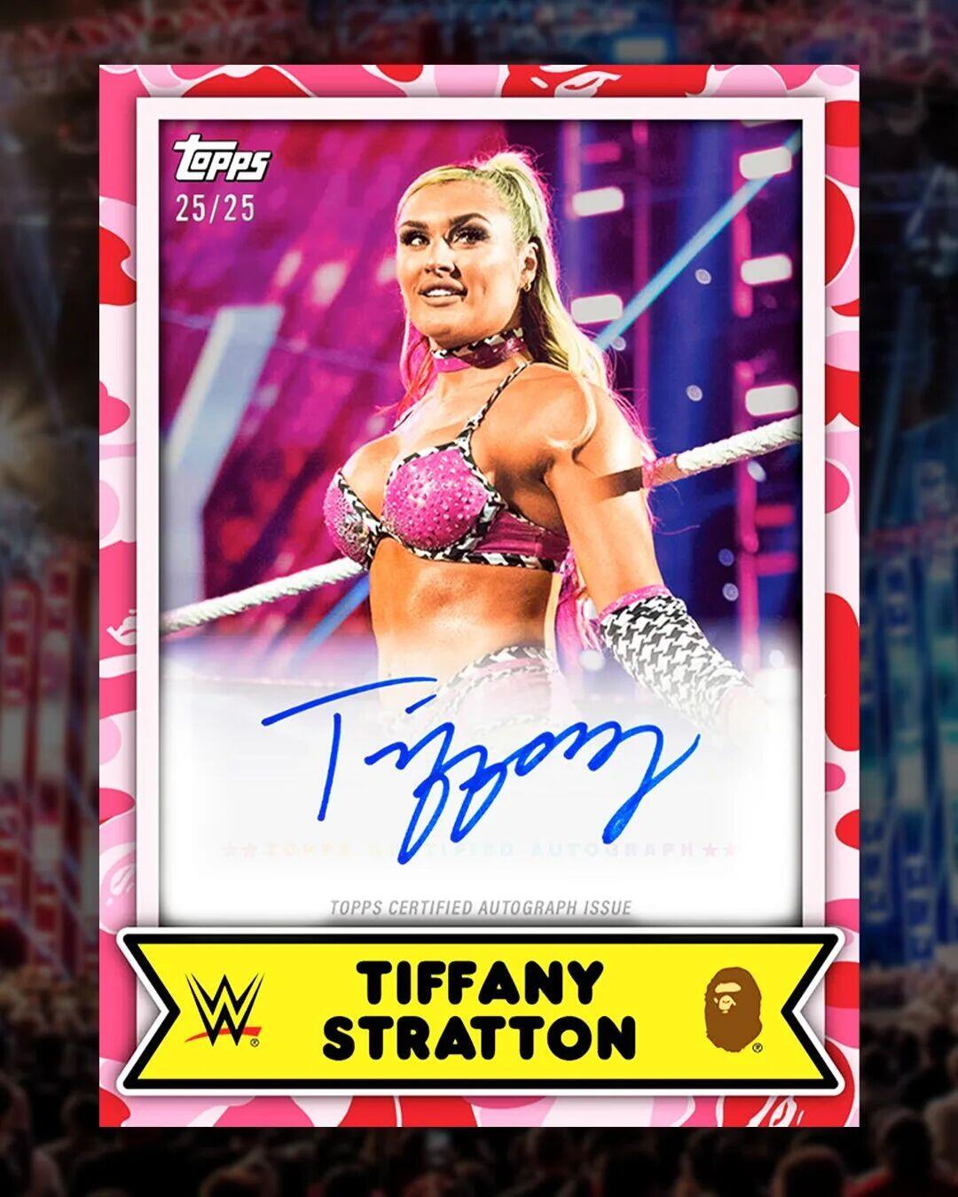 Topps联手潮牌BAPE为WWE明星们制作了特别版本的收藏卡，并以标志性的卡通风格打造人物形象