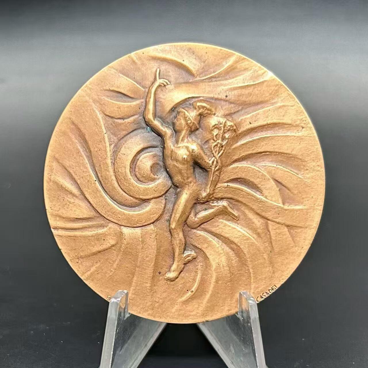 百年传承与艺术共鸣：瓦尔孔卡人民银行纪念铜章