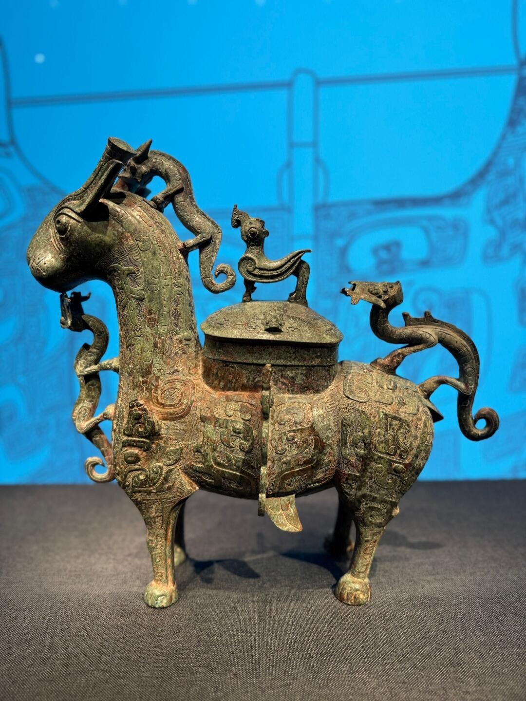 实物图，2026版30克熊猫银币中国考古博物馆联名智能卡