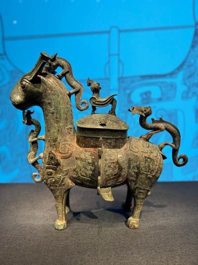 实物图，2026版30克熊猫银币中国考古博物馆联名智能卡