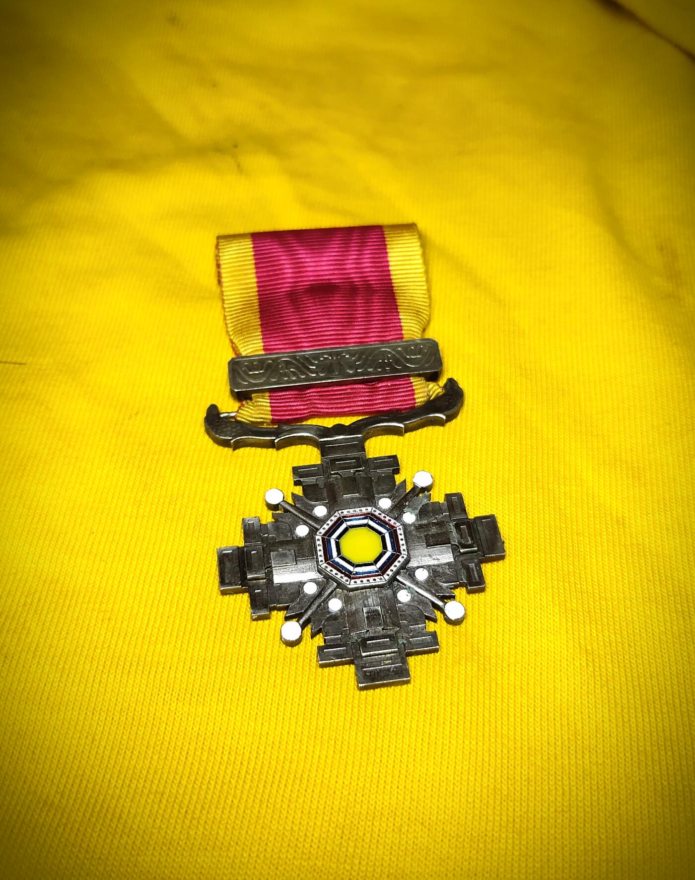 伪满柱国勋章 影视道具复制品 