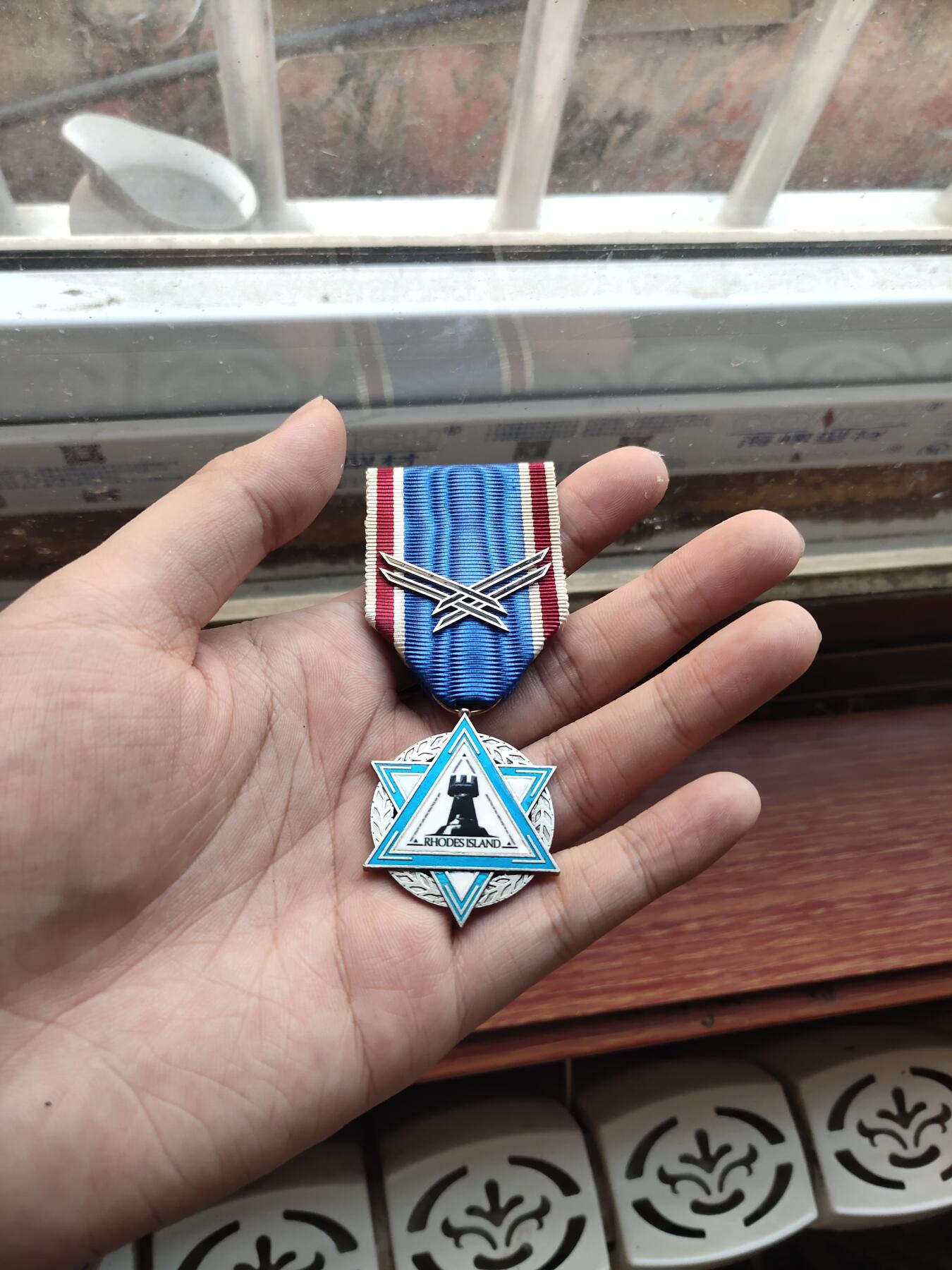 明日方舟周边 罗德岛精英化小证章