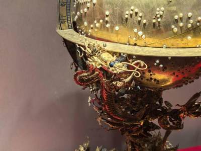 金嵌珍珠天球仪