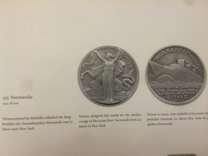 法国1935年原盒铜章诺曼底号豪华邮轮