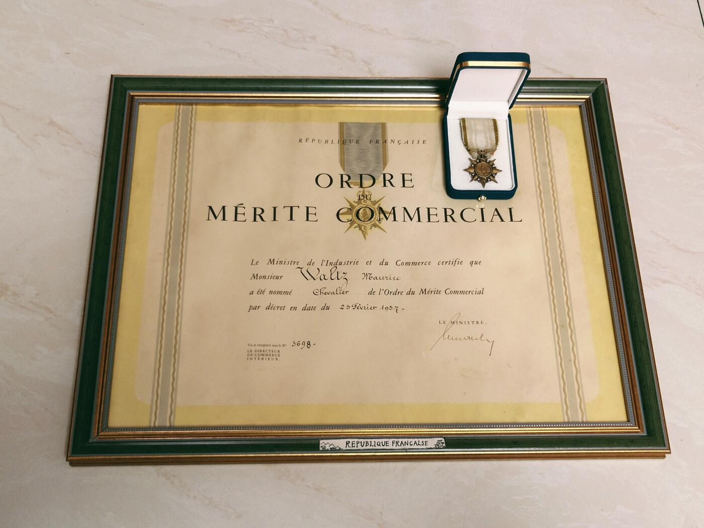 法国贸易功勋勋章 实发一套