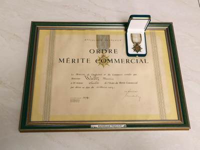 法国贸易功勋勋章 实发一套