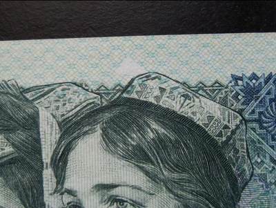 8002人物头上漏印大块，漏印币 错版币 趣味币！！