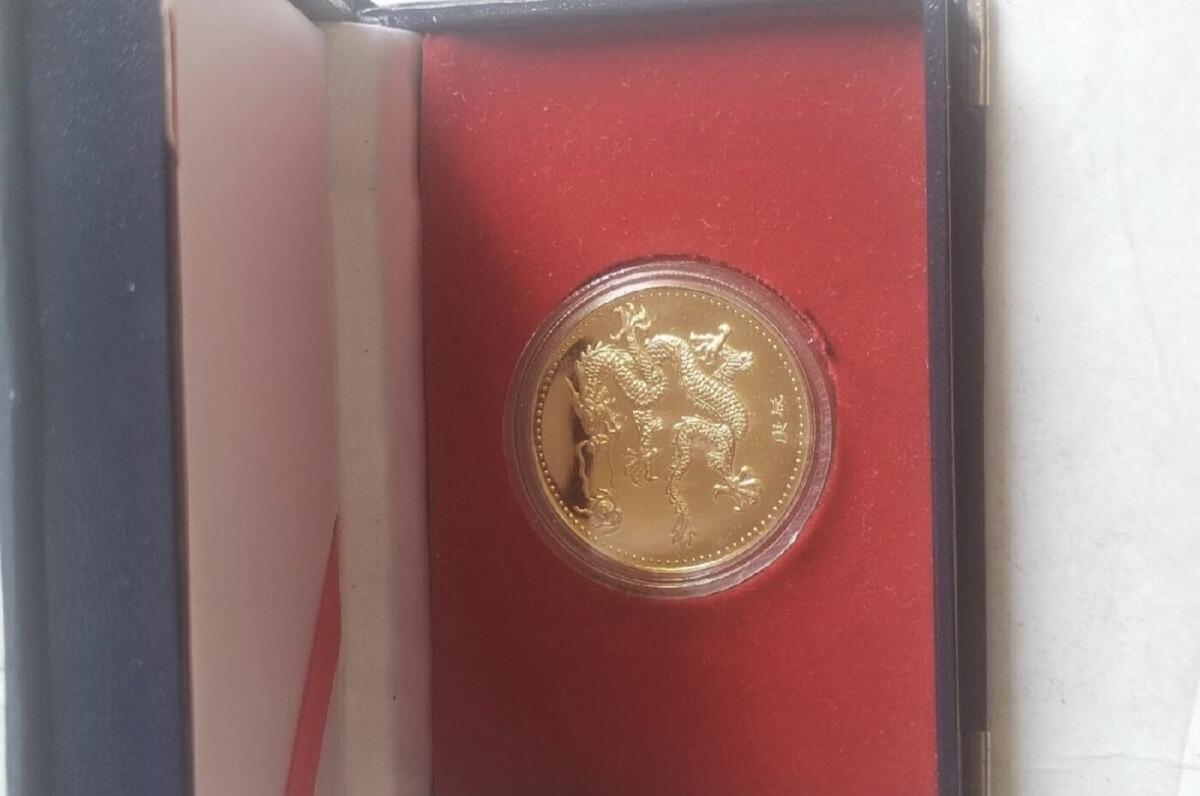 2000年 龙年纪念大铜章。精美盒装。2026/2/12