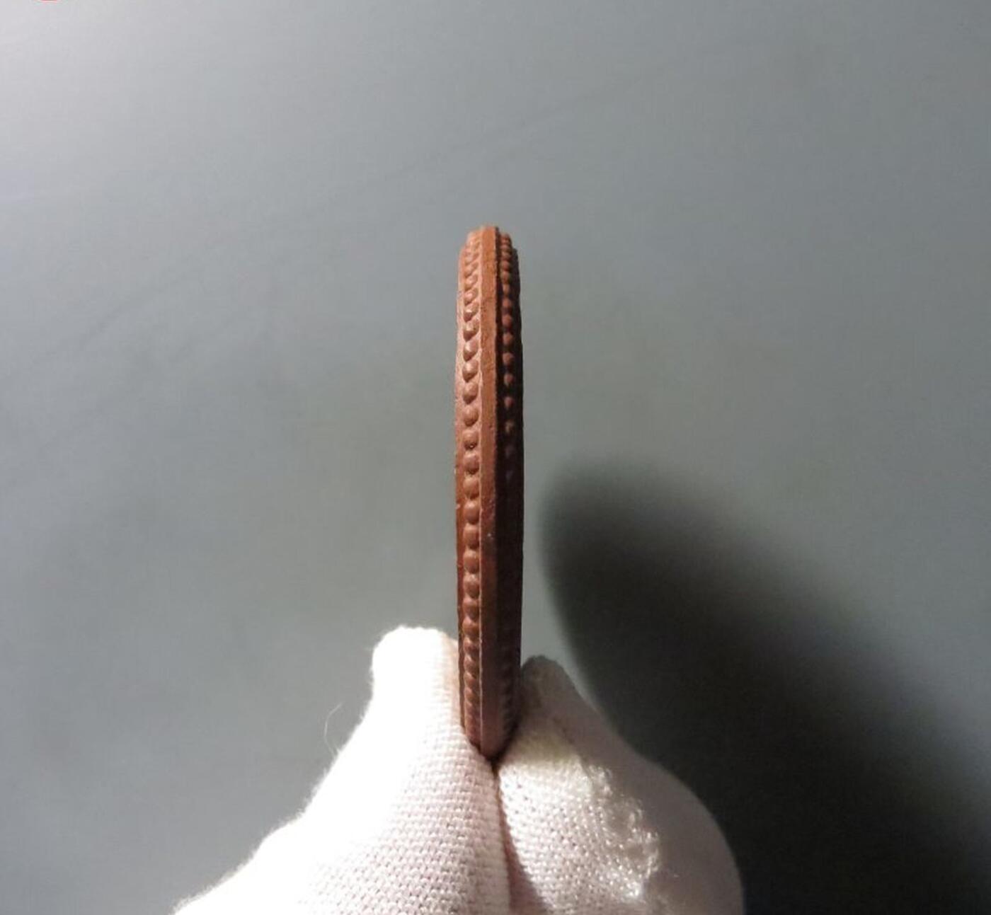 德国“向逝者致敬” 陶质纪念章