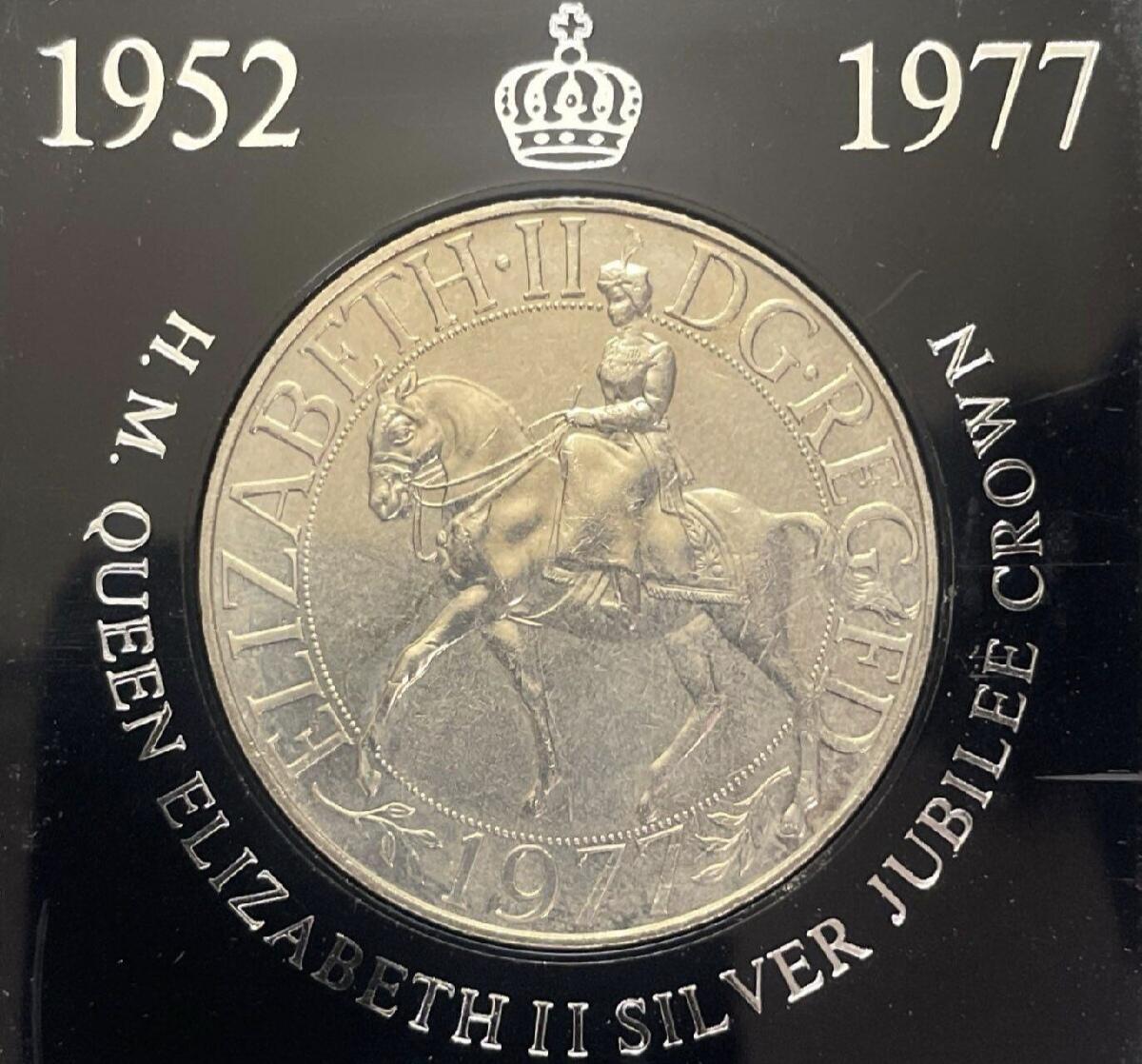 盒装 英国1977年伊丽莎白二世登基25周年（银禧）25便士纪念币（克朗型）2026/2/15