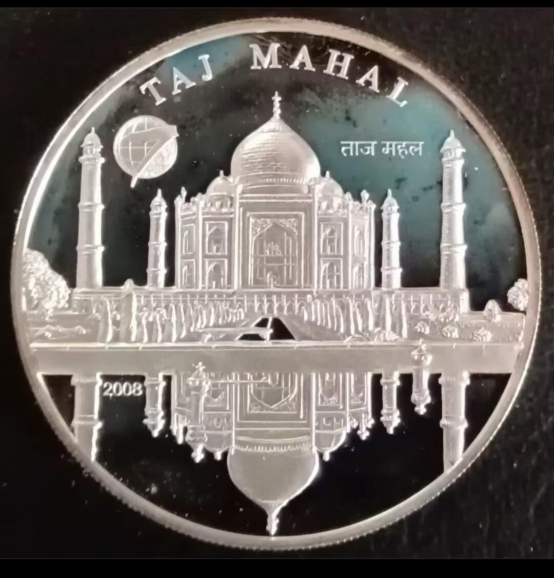  New 7 Wonders of the World &
​Taj Mahal, India 100Tögrög coin
