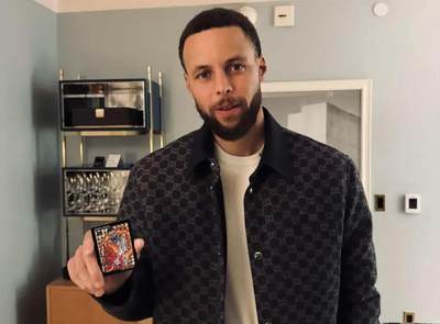 库里首个汉字亲签？来自于库里个人授权发行的马年新年火马系列单卡