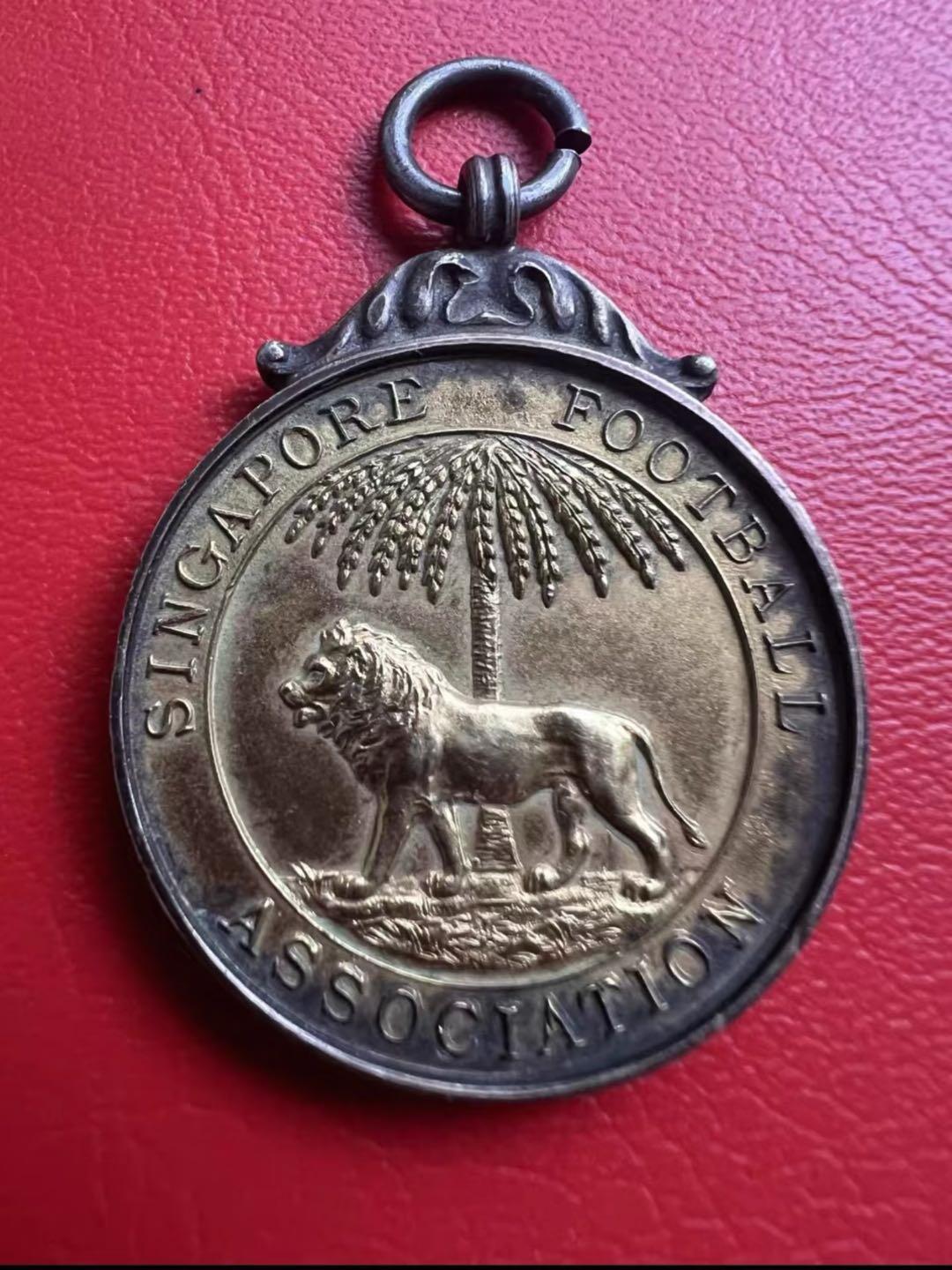 英属新加坡镀金银章