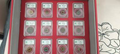 上下五千年的一套钱币