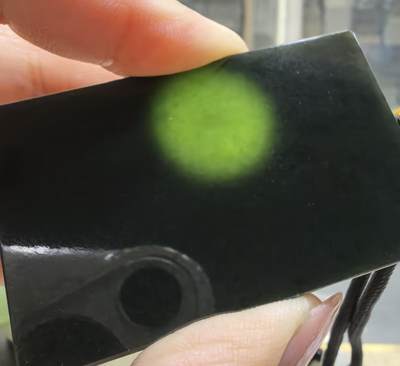 墨翠平安无事牌男款吊坠挂件，冰透水润透光度高，尺寸:5.6*3.4*1.0cm无杂无裂