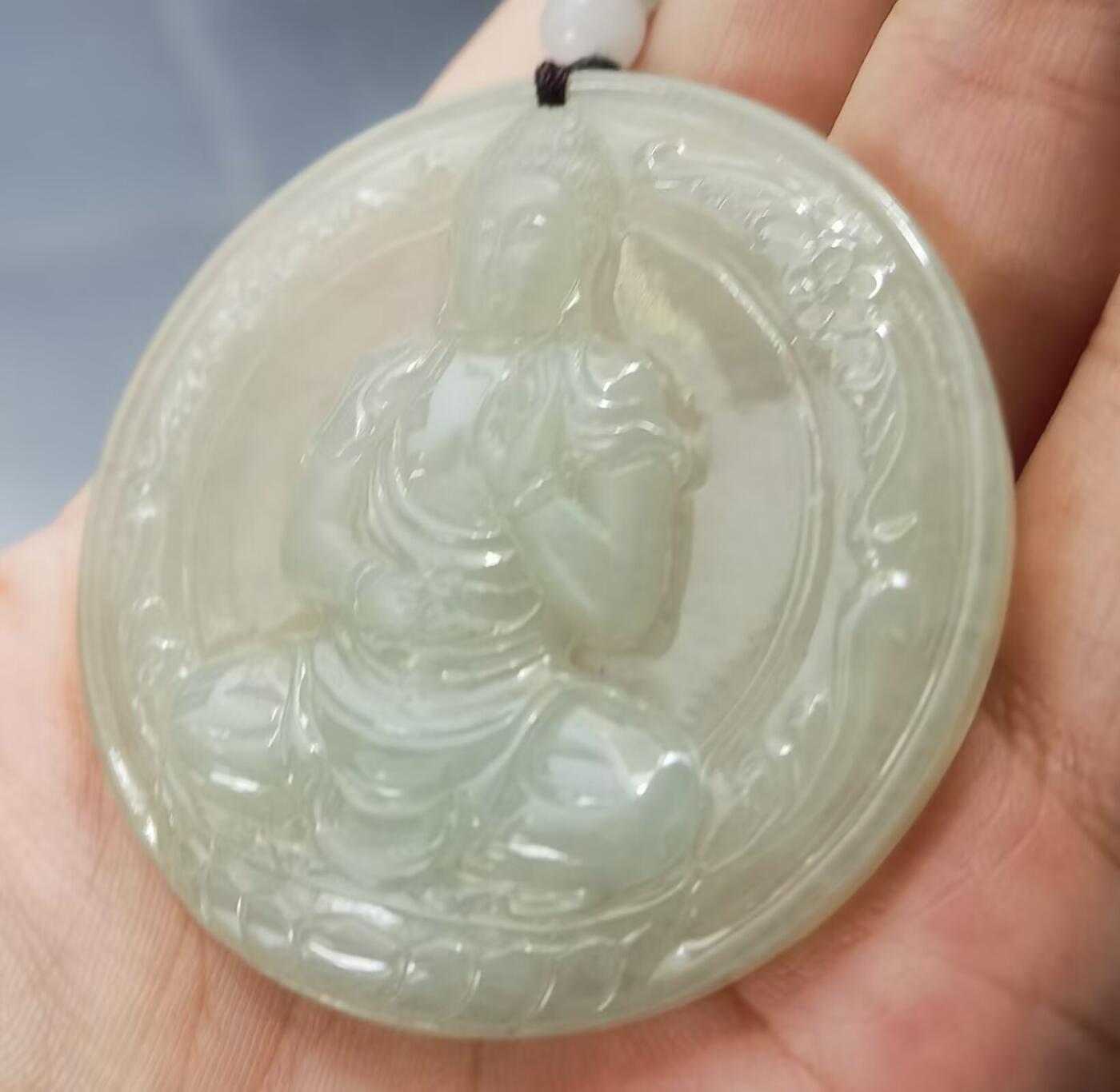 纯天然A货翡翠，大日如来佛牌吊坠挂件男款，冰透水润，料足！尺寸:53mm*7mm