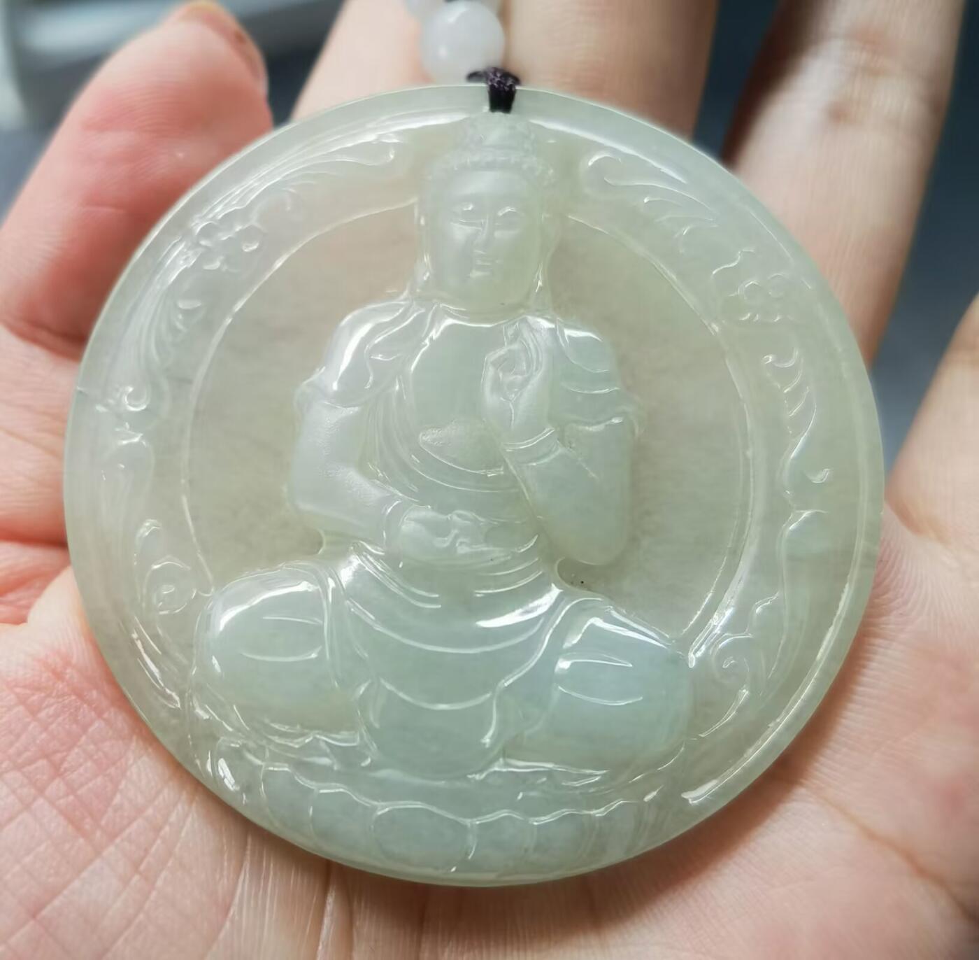 纯天然A货翡翠，大日如来佛牌吊坠挂件男款，冰透水润，料足！尺寸:53mm*7mm