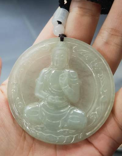 纯天然A货翡翠，大日如来佛牌吊坠挂件男款，冰透水润，料足！尺寸:53mm*7mm