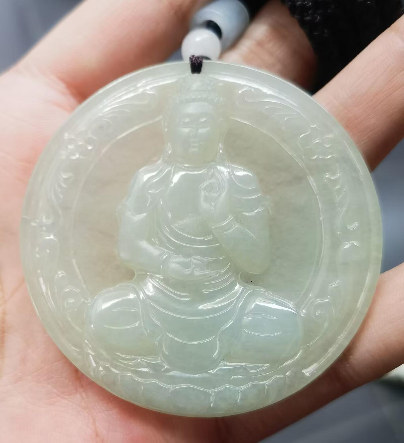 纯天然A货翡翠，大日如来佛牌吊坠挂件男款，冰透水润，料足！尺寸:53mm*7mm