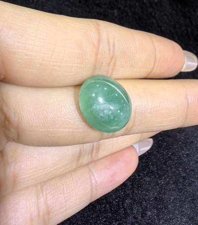 纯天然A货老坑料女款戒面，色泽浓郁，水润沉稳，微棉，可代镶金银。实物实拍，无任何滤镜，所见即所得。裸石尺寸:1.5cm*1.2cm捡漏从速，超高性价比