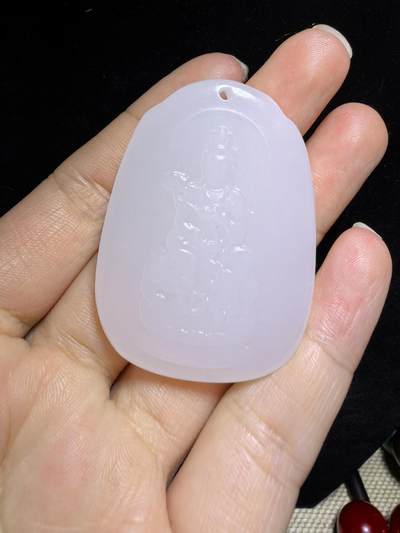 脂白级白玉普贤菩萨蛇牌吊坠挂件男女款，双面雕刻，脂白油润，精雕细琢，尺寸:4.8*3.4*1.0cm克重:27.2g