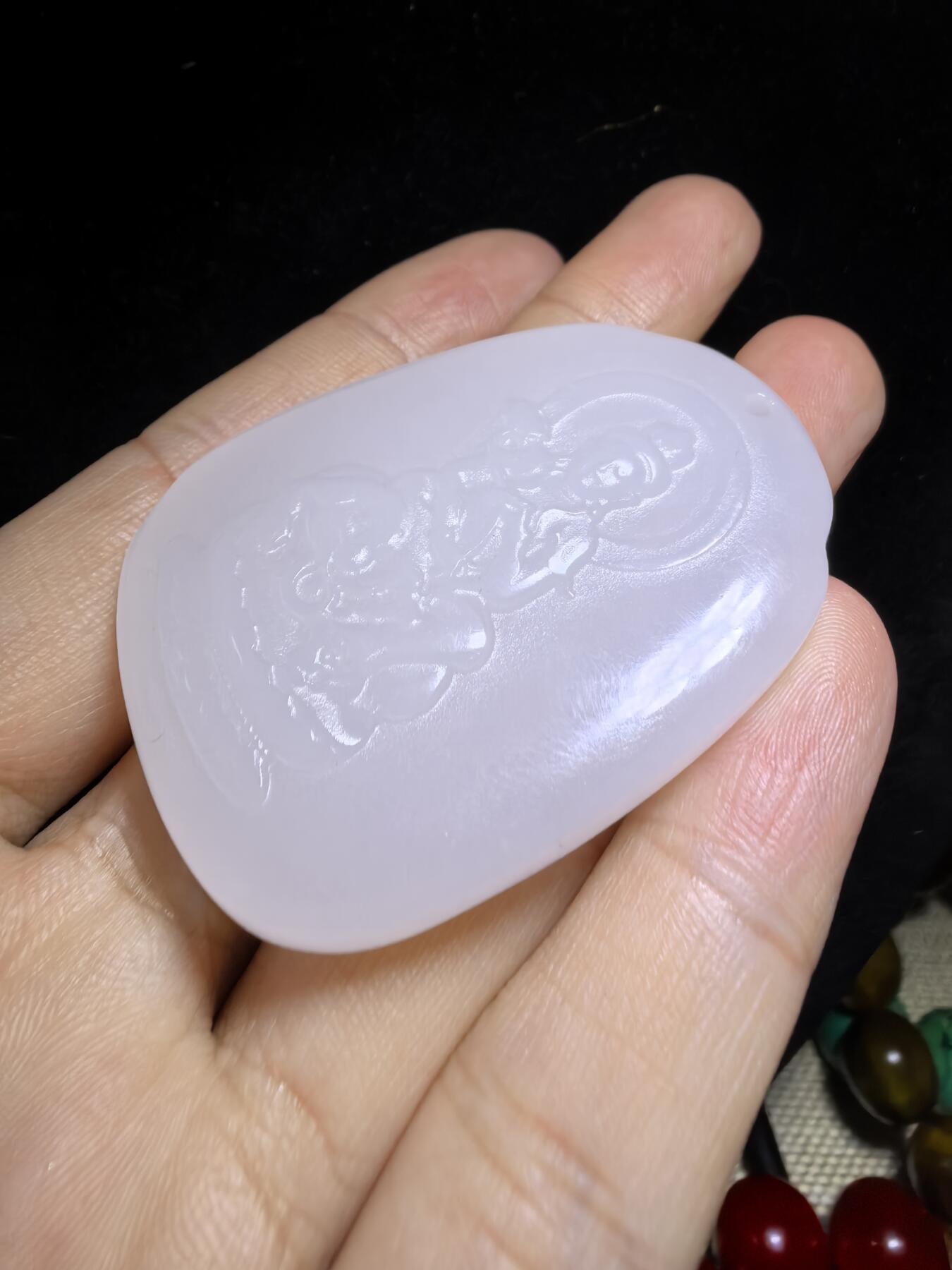 脂白级白玉普贤菩萨蛇牌吊坠挂件男女款，双面雕刻，脂白油润，精雕细琢，尺寸:4.8*3.4*1.0cm克重:27.2g