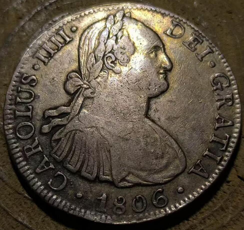 🌿 1806年西班牙卡洛斯四世双柱银币
 