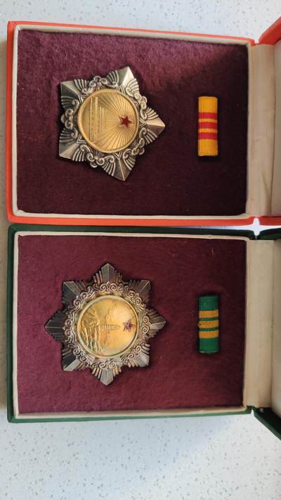 溢价求购编号为53347的三级解放勋章。