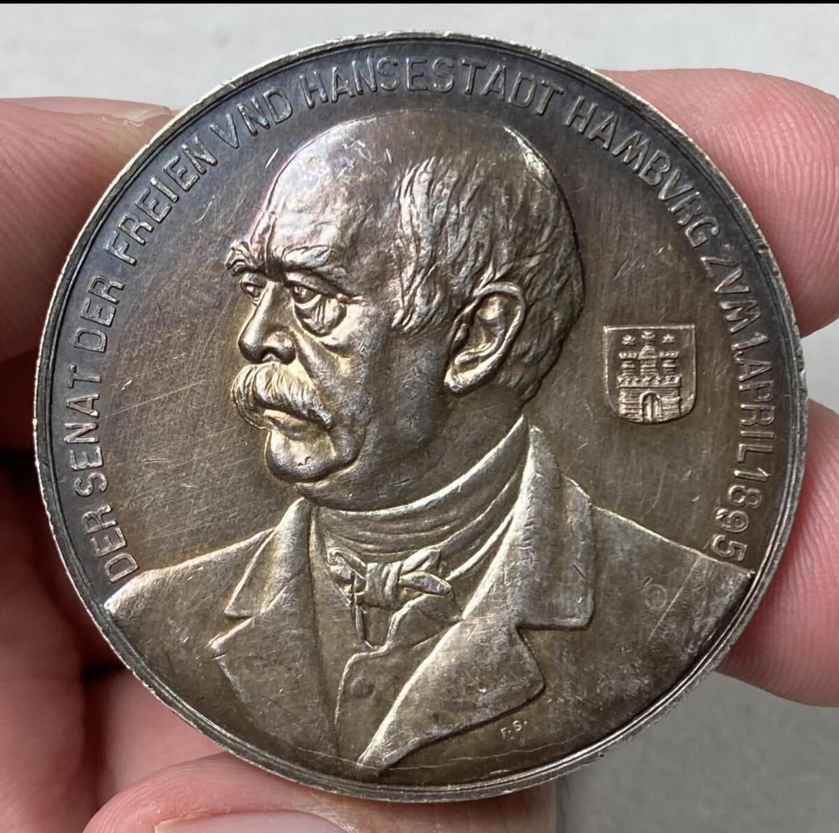 光彩夺目的大银币