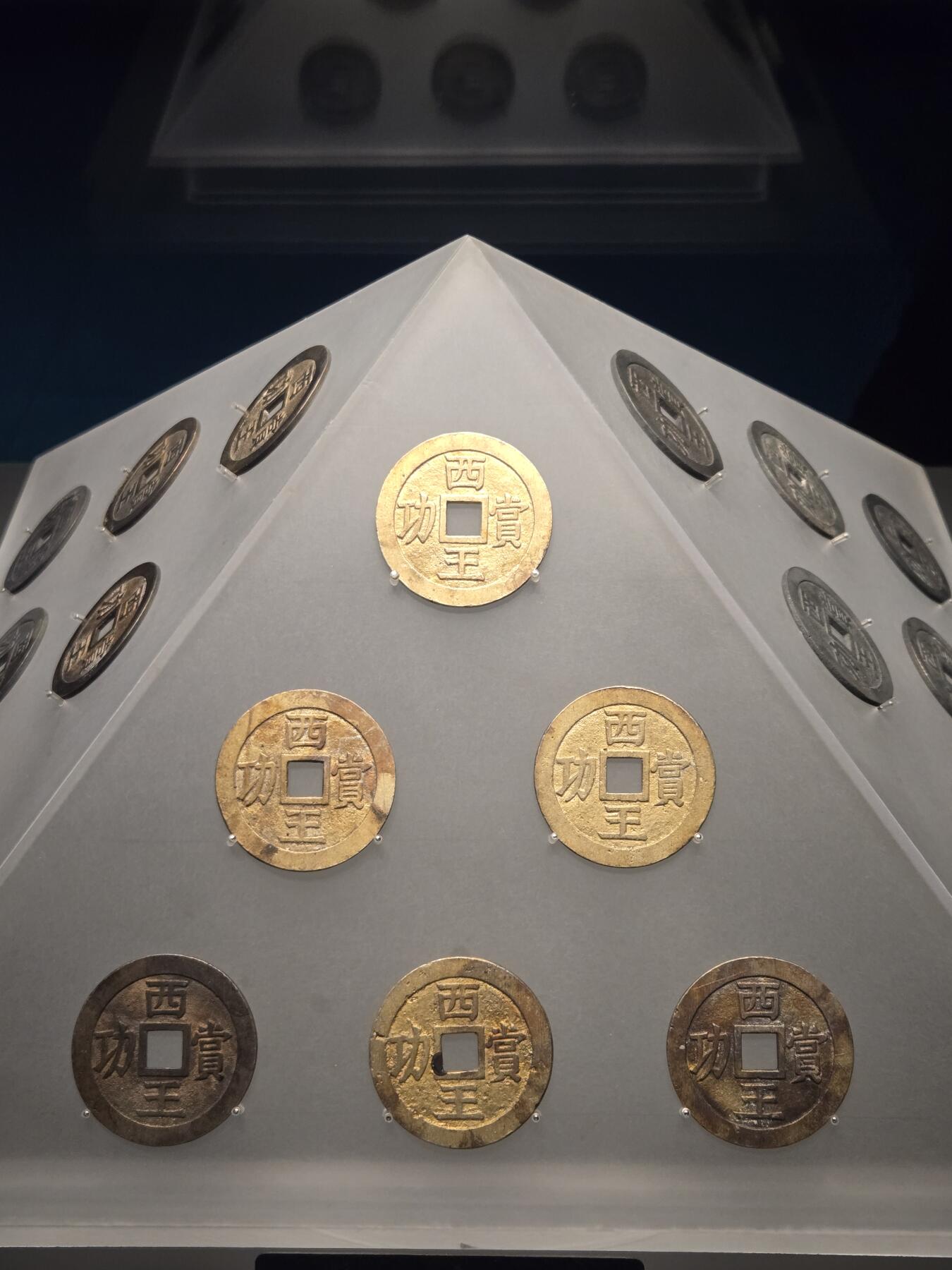 第一次见这么多西王